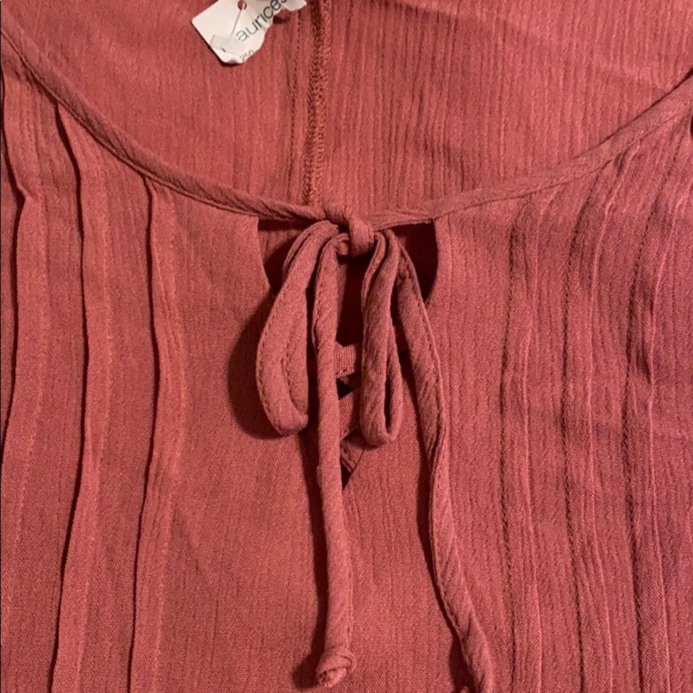 Too - Picture 2 of 4